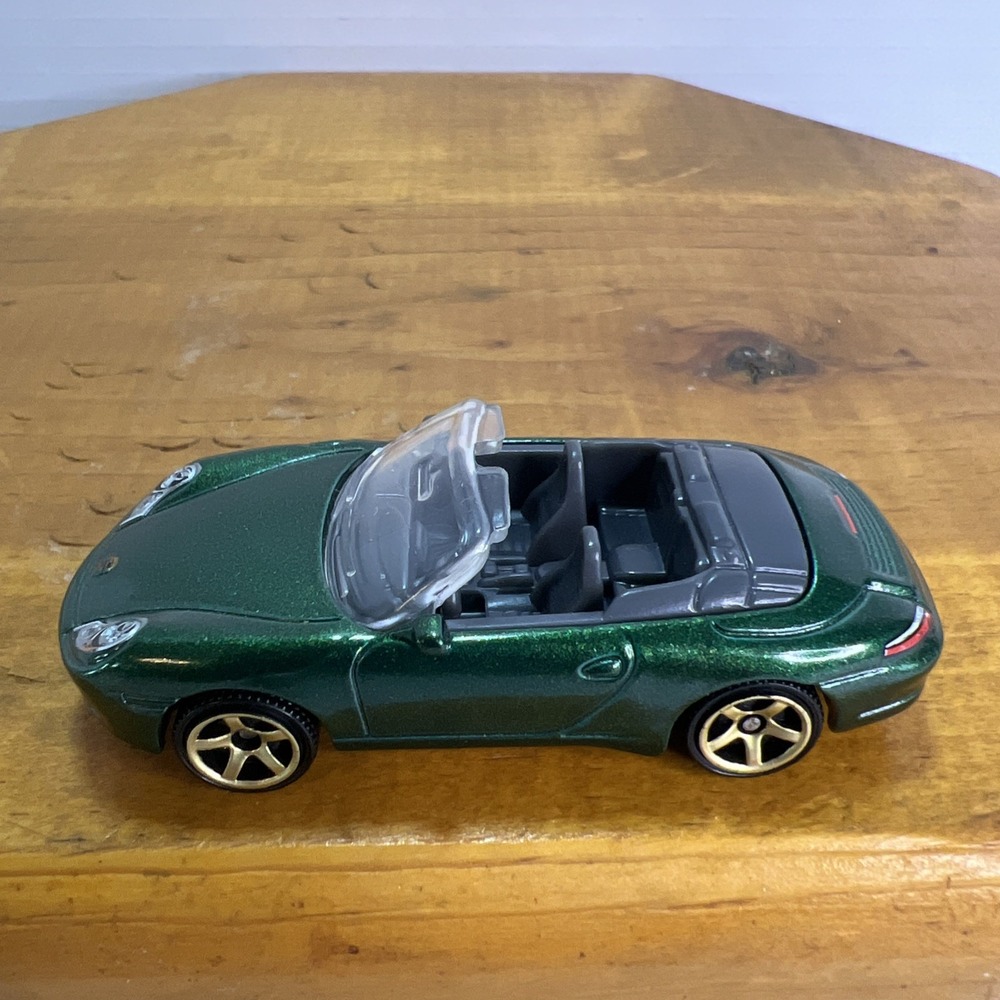 1998 MATCHBOX PORSCHE 911 CARRERA CABRIOLET CONVERTIBLE GREEN 1:64‎ DIECAST CAR